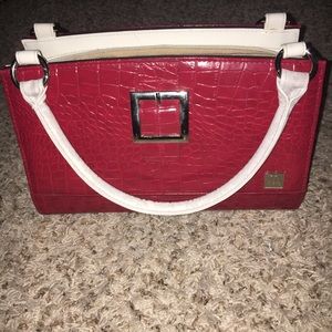 2 MICHE Purse’s with 6 shells!